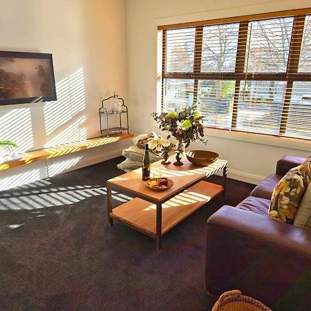 Apartment 2 - Haddin Court - Stunning Executive Blenheim Extérieur photo